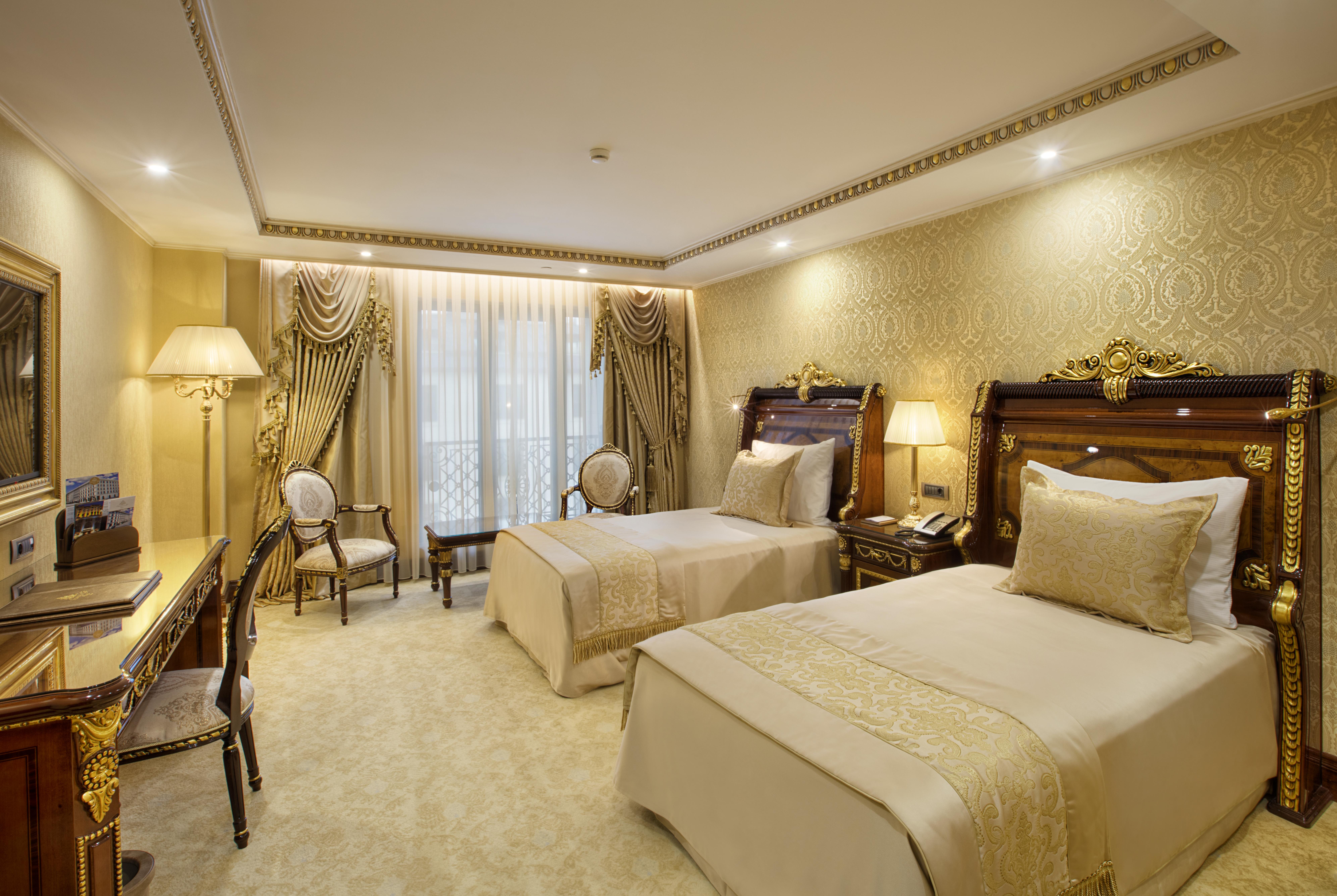 Ottoman'S Life Hotel Deluxe Isztambul Kültér fotó A room at the Four Seasons Hotel